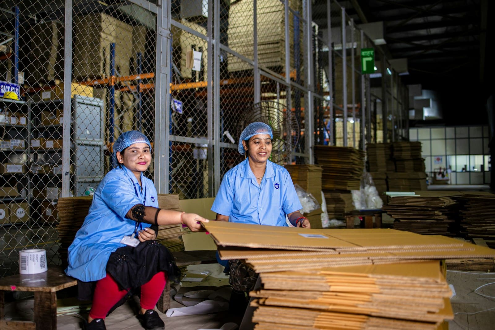 Lao- ja komplekteerimismeeskond töökeskkonnas